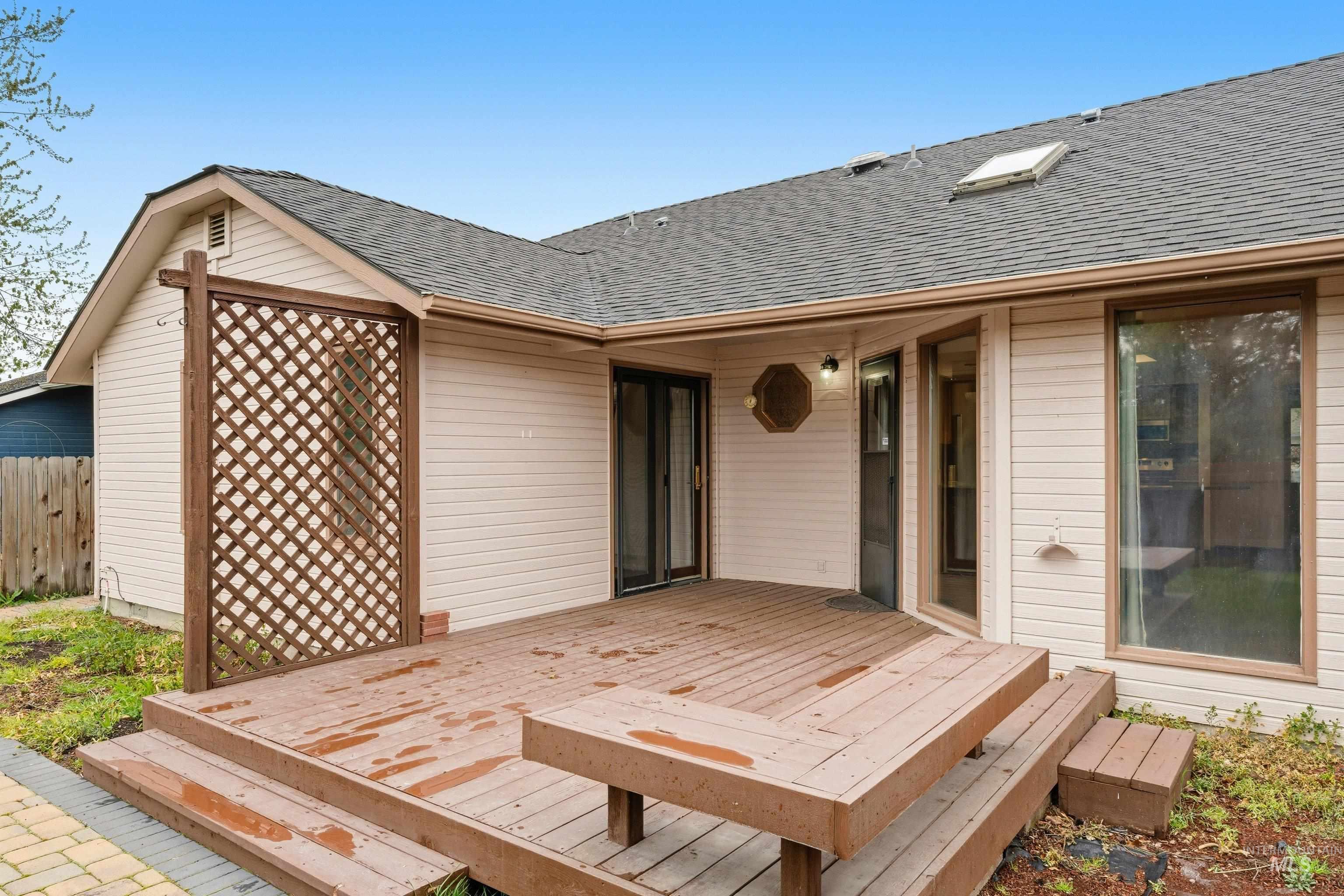 6615 W Limelight Dr, Boise, Idaho 83714, 3 Bedrooms, 2 Bathrooms, Residential For Sale, Price $499,900,MLS 98980645