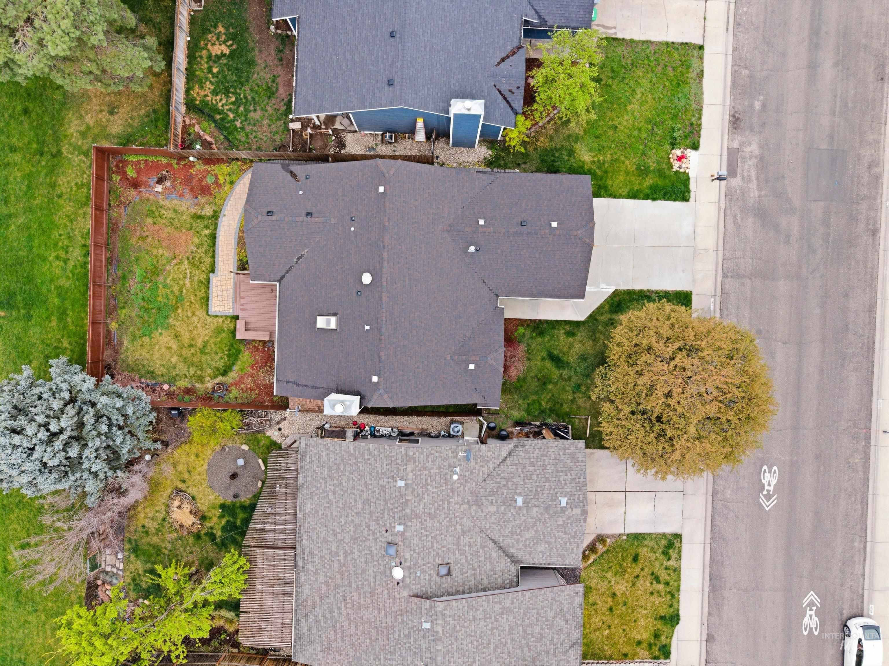6615 W Limelight Dr, Boise, Idaho 83714, 3 Bedrooms, 2 Bathrooms, Residential For Sale, Price $499,900,MLS 98980645