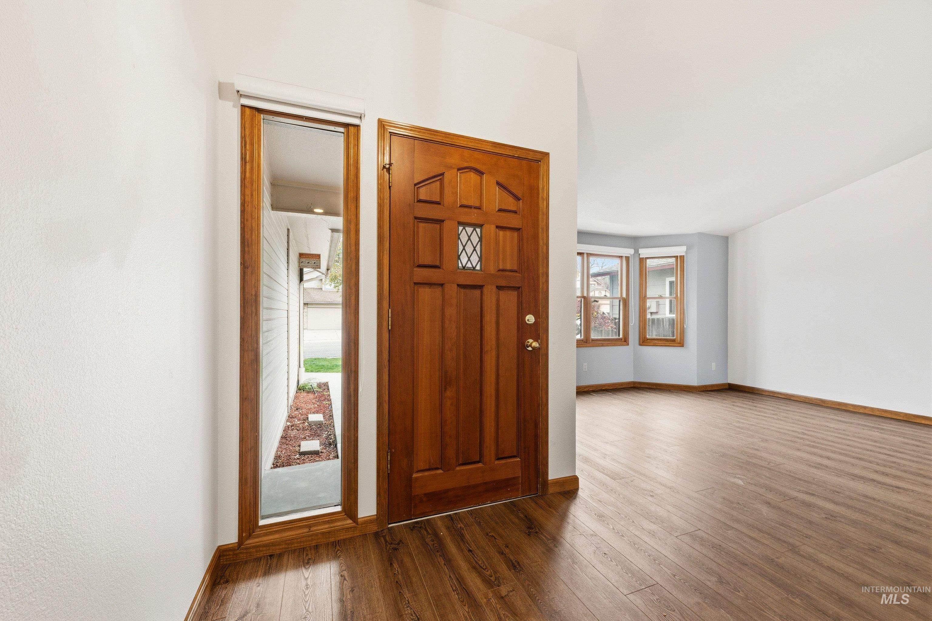 6615 W Limelight Dr, Boise, Idaho 83714, 3 Bedrooms, 2 Bathrooms, Residential For Sale, Price $499,900,MLS 98980645