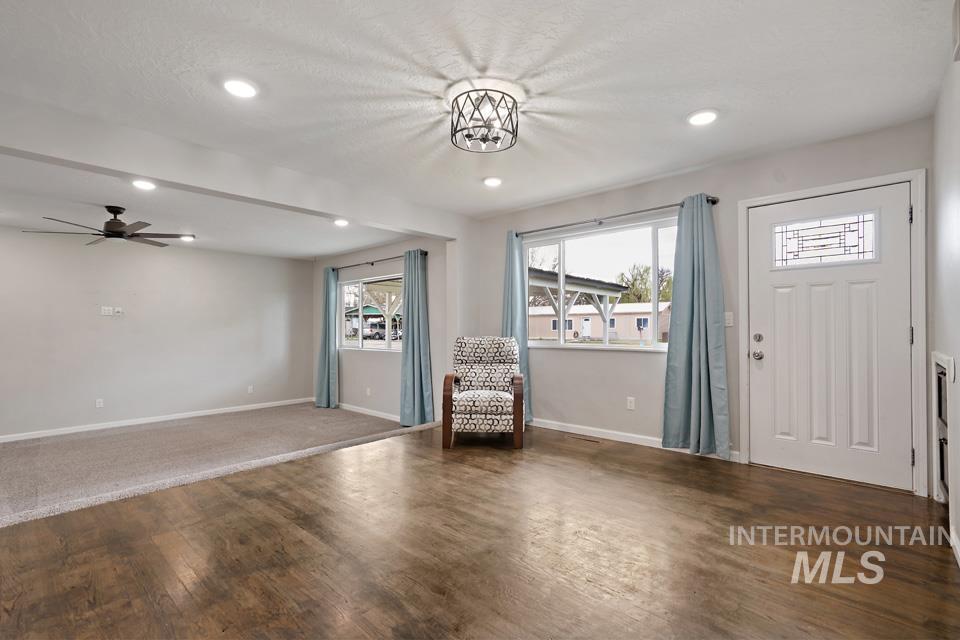 225 SW Park, New Plymouth, Idaho 83655, 4 Bedrooms, 2 Bathrooms, Residential For Sale, Price $389,900, 98980646