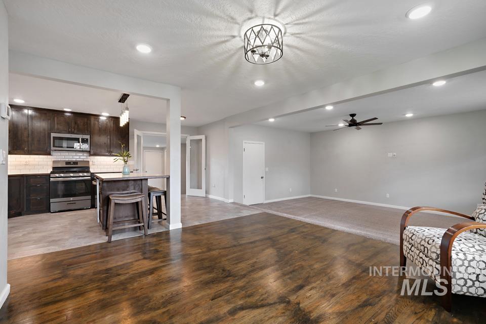 225 SW Park, New Plymouth, Idaho 83655, 4 Bedrooms, 2 Bathrooms, Residential For Sale, Price $389,900, 98980646