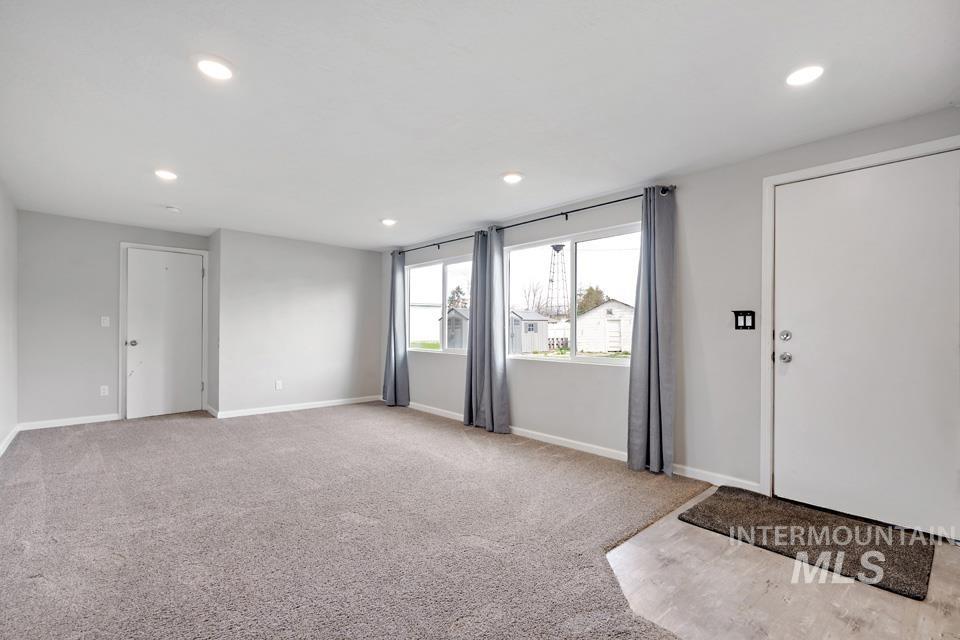 225 SW Park, New Plymouth, Idaho 83655, 4 Bedrooms, 2 Bathrooms, Residential For Sale, Price $389,900, 98980646