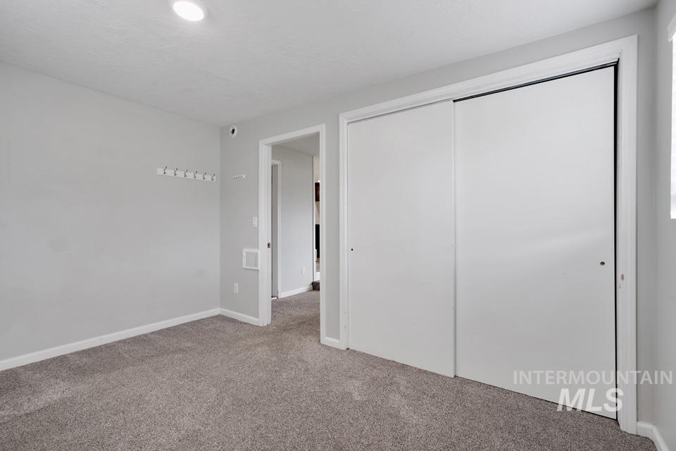 225 SW Park, New Plymouth, Idaho 83655, 4 Bedrooms, 2 Bathrooms, Residential For Sale, Price $389,900, 98980646