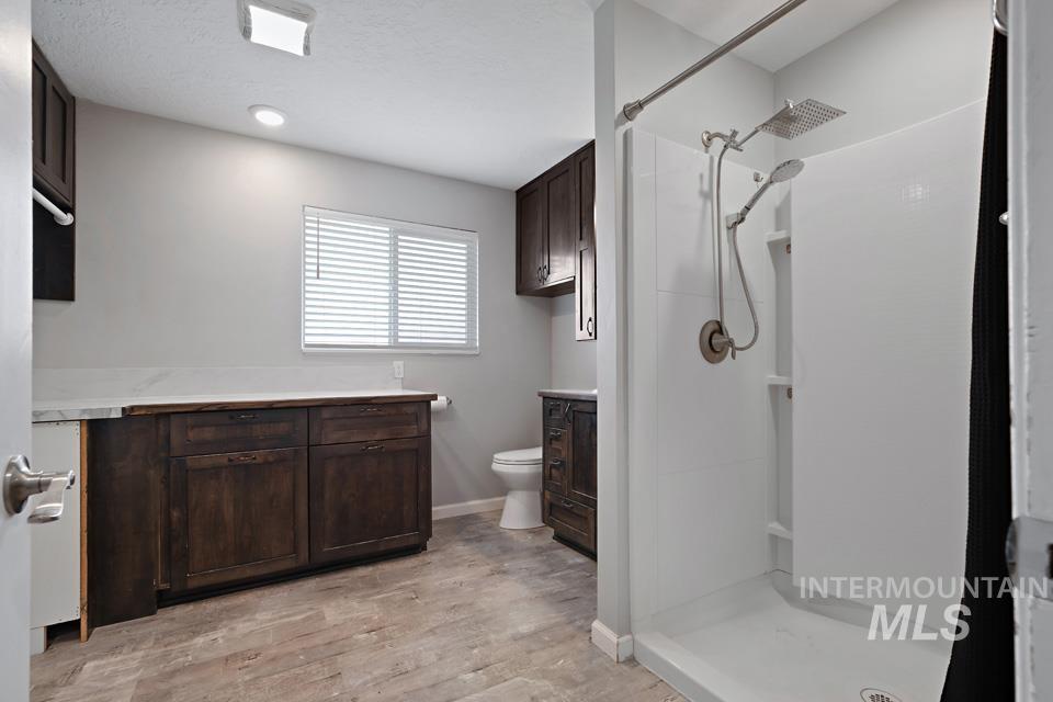 225 SW Park, New Plymouth, Idaho 83655, 4 Bedrooms, 2 Bathrooms, Residential For Sale, Price $389,900, 98980646