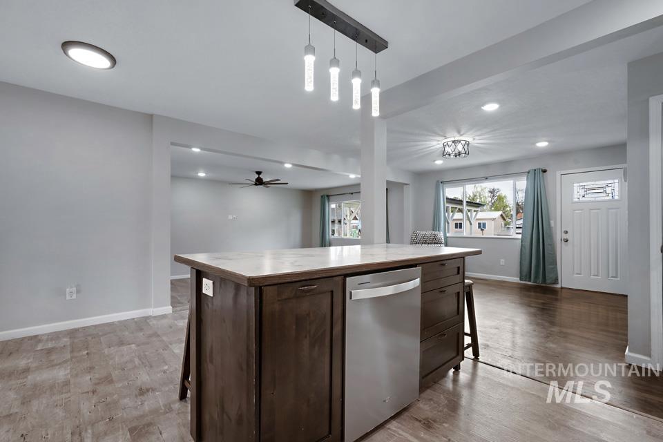 225 SW Park, New Plymouth, Idaho 83655, 4 Bedrooms, 2 Bathrooms, Residential For Sale, Price $389,900, 98980646