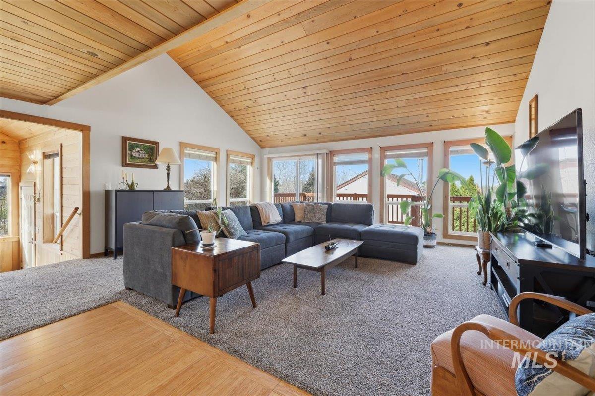 3020 Westview Lane, Nampa, Idaho 83686, 3 Bedrooms, 3 Bathrooms, Residential For Sale, Price $560,000, 98980647