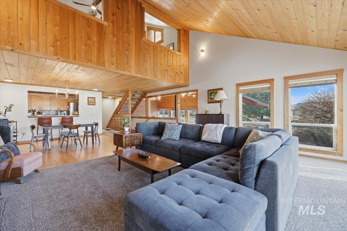 3020 Westview Lane, Nampa, Idaho 83686, 3 Bedrooms, 3 Bathrooms, Residential For Sale, Price $560,000, 98980647