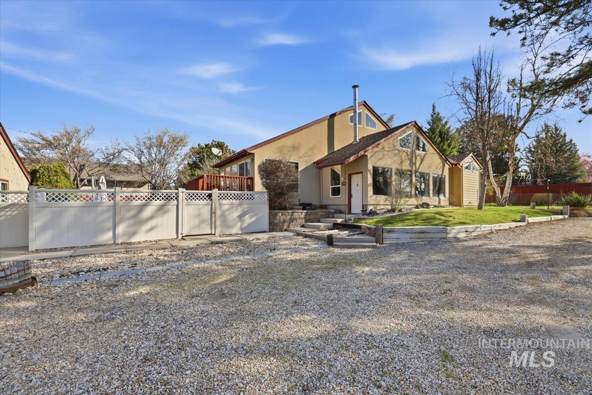 3020 Westview Lane, Nampa, Idaho 83686, 3 Bedrooms, 3 Bathrooms, Residential For Sale, Price $560,000, 98980647