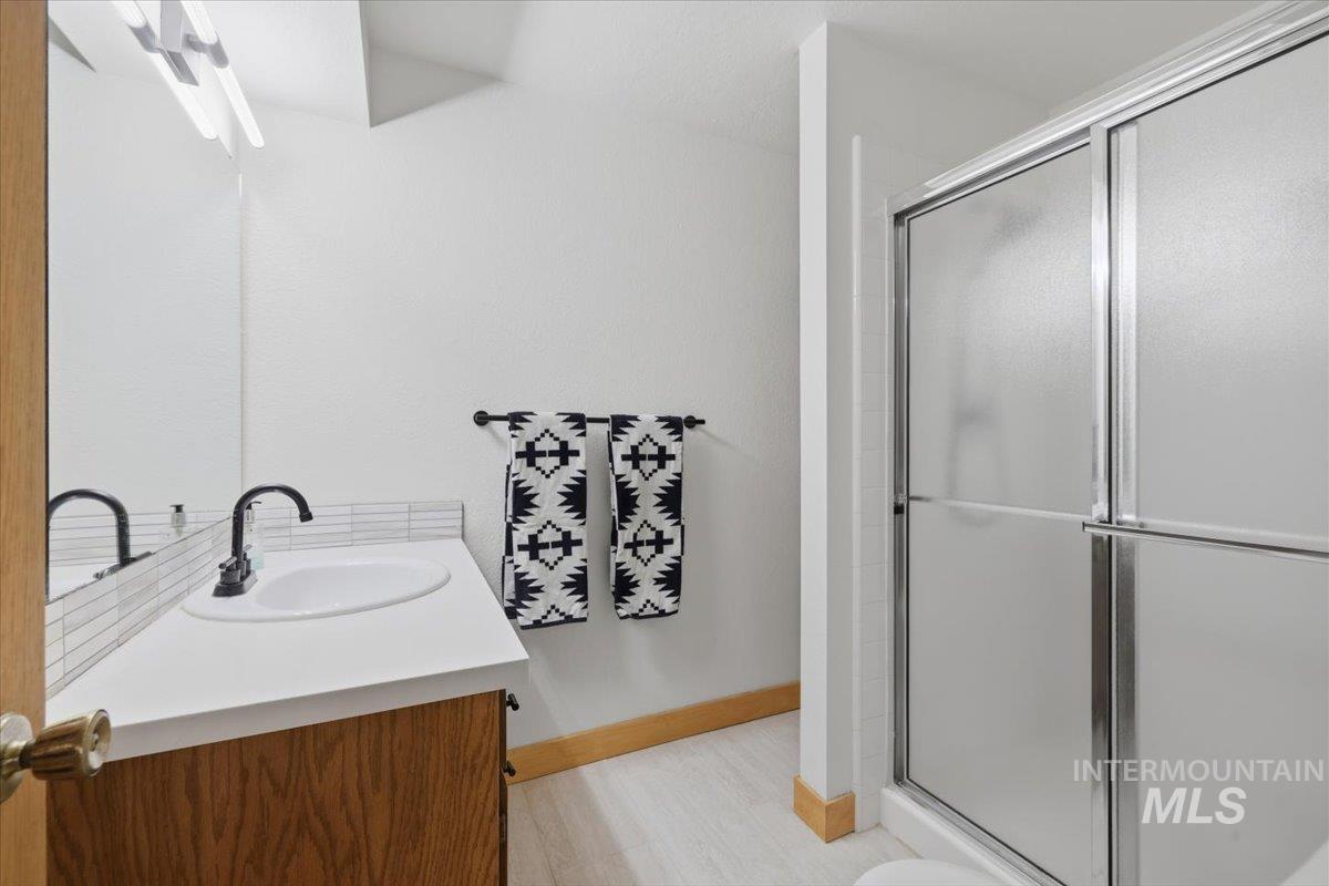 3020 Westview Lane, Nampa, Idaho 83686, 3 Bedrooms, 3 Bathrooms, Residential For Sale, Price $560,000, 98980647