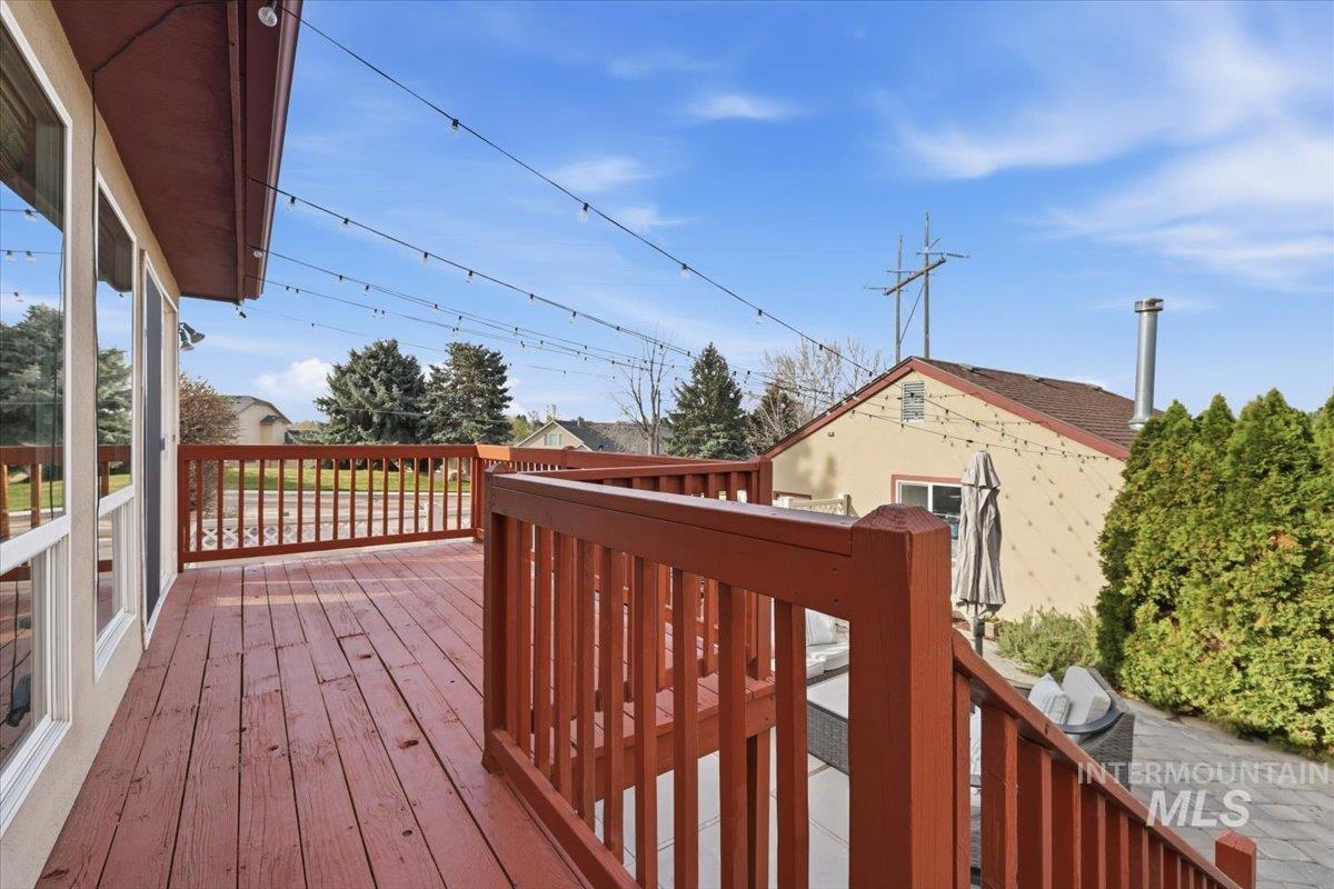 3020 Westview Lane, Nampa, Idaho 83686, 3 Bedrooms, 3 Bathrooms, Residential For Sale, Price $560,000, 98980647