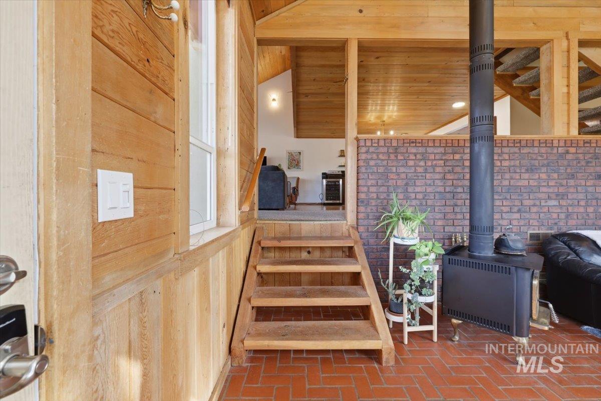 3020 Westview Lane, Nampa, Idaho 83686, 3 Bedrooms, 3 Bathrooms, Residential For Sale, Price $560,000, 98980647