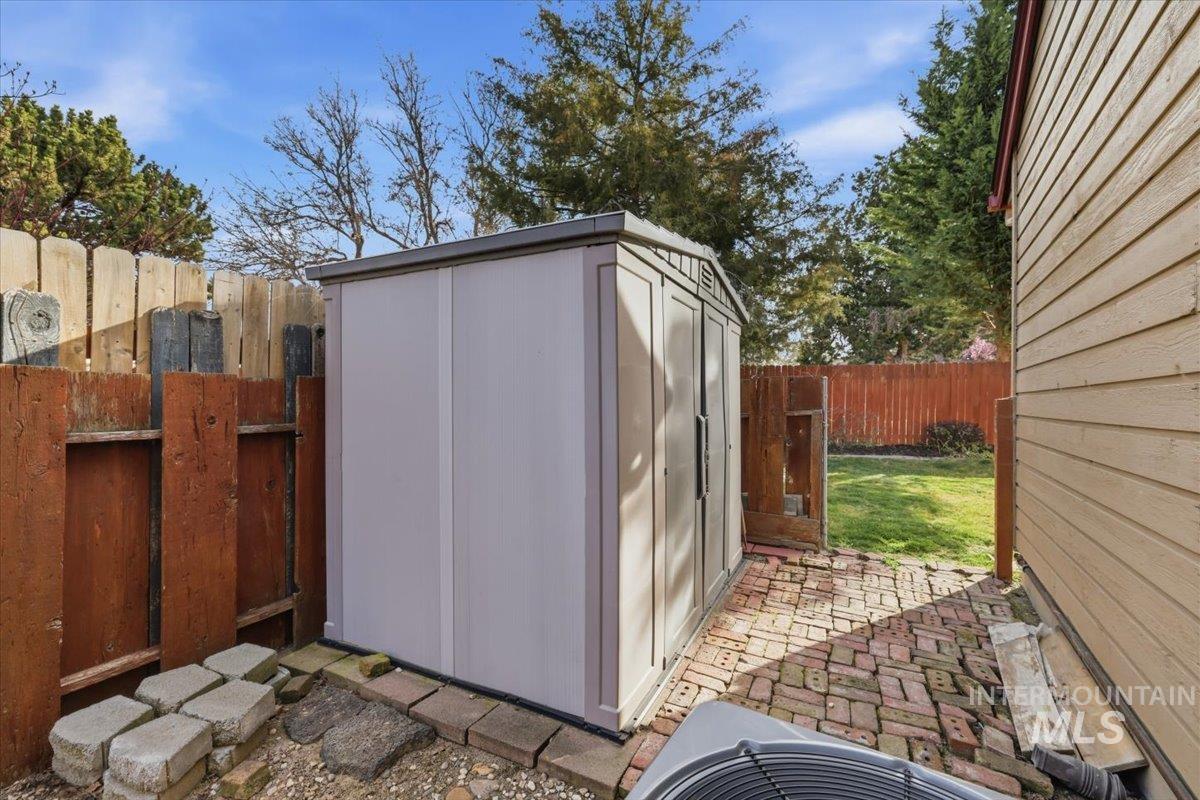 3020 Westview Lane, Nampa, Idaho 83686, 3 Bedrooms, 3 Bathrooms, Residential For Sale, Price $560,000, 98980647