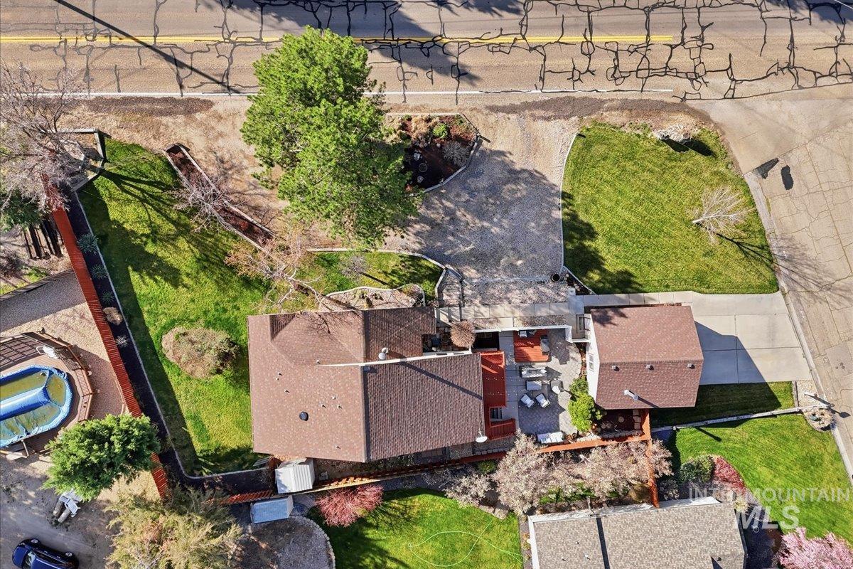 3020 Westview Lane, Nampa, Idaho 83686, 3 Bedrooms, 3 Bathrooms, Residential For Sale, Price $560,000, 98980647