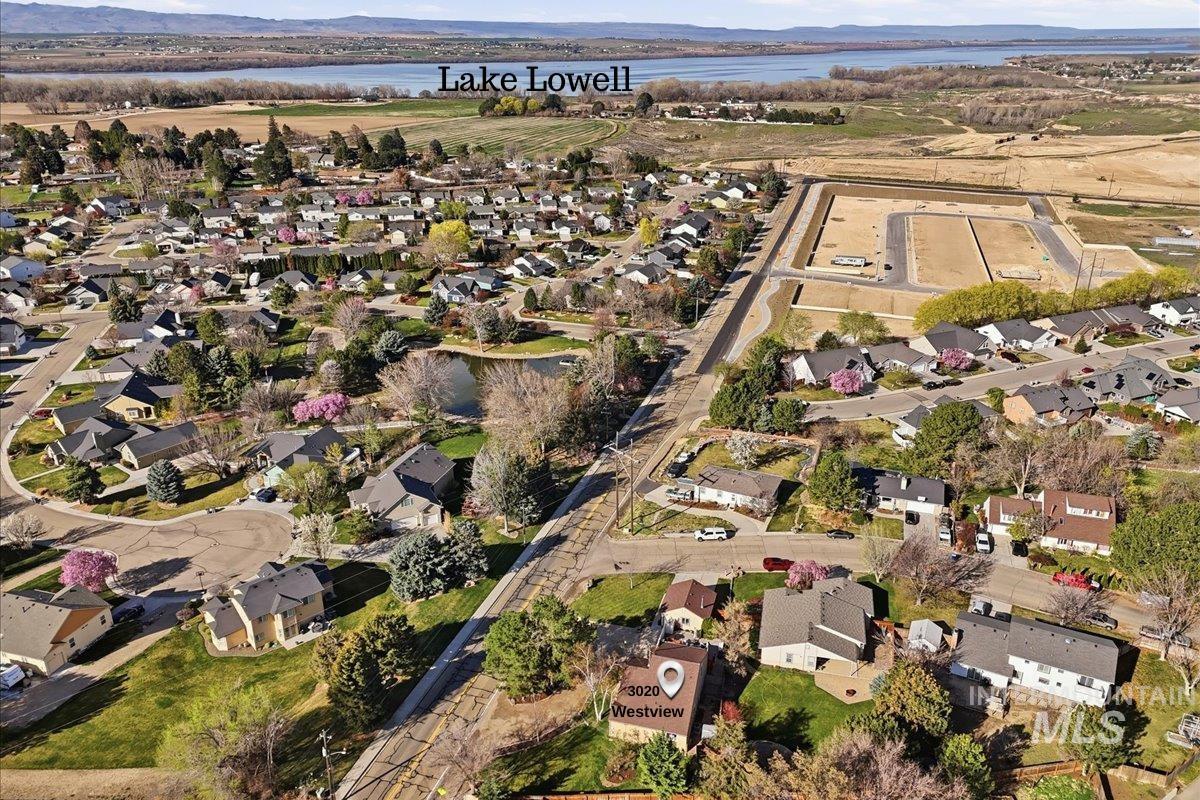 3020 Westview Lane, Nampa, Idaho 83686, 3 Bedrooms, 3 Bathrooms, Residential For Sale, Price $560,000, 98980647