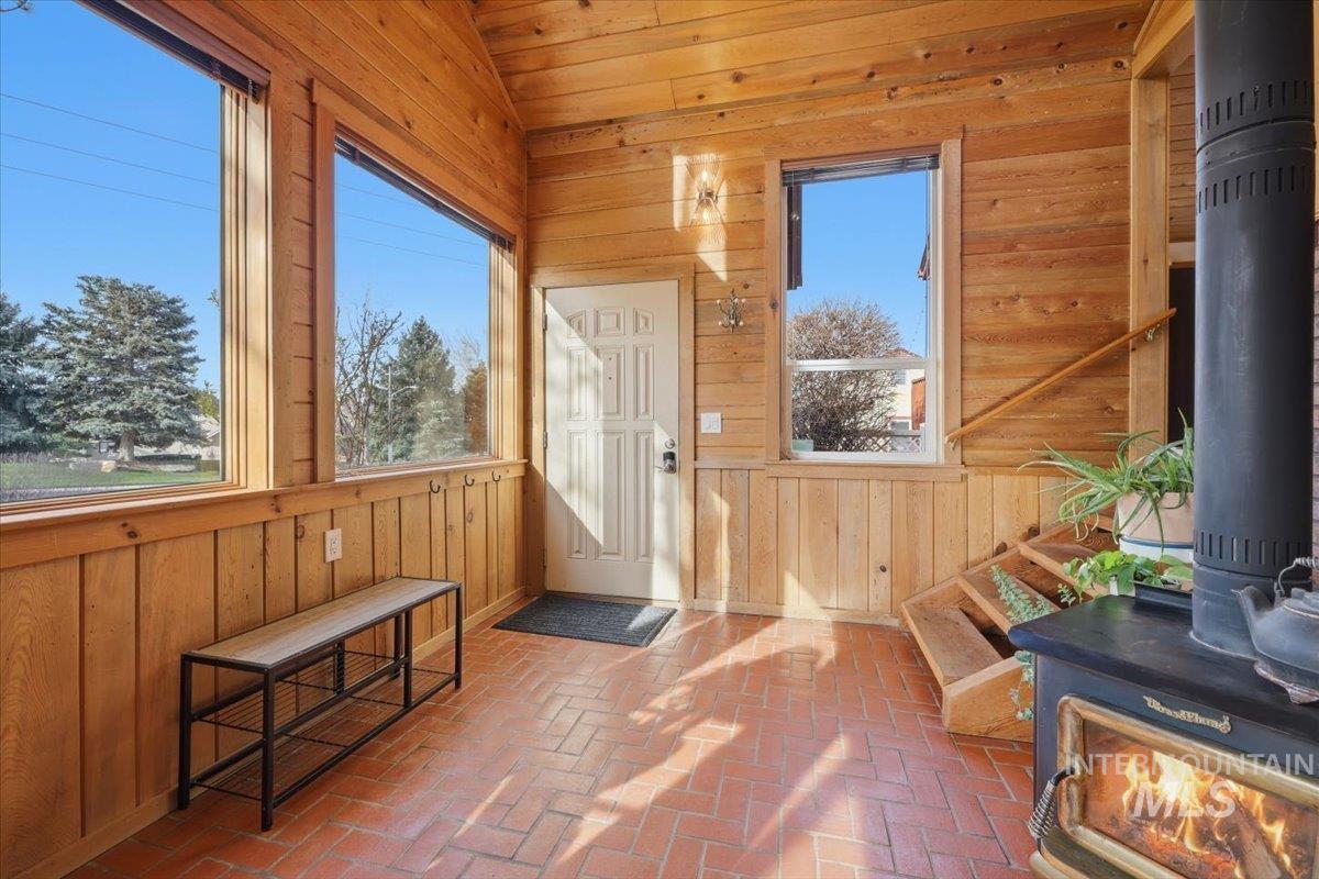 3020 Westview Lane, Nampa, Idaho 83686, 3 Bedrooms, 3 Bathrooms, Residential For Sale, Price $560,000, 98980647