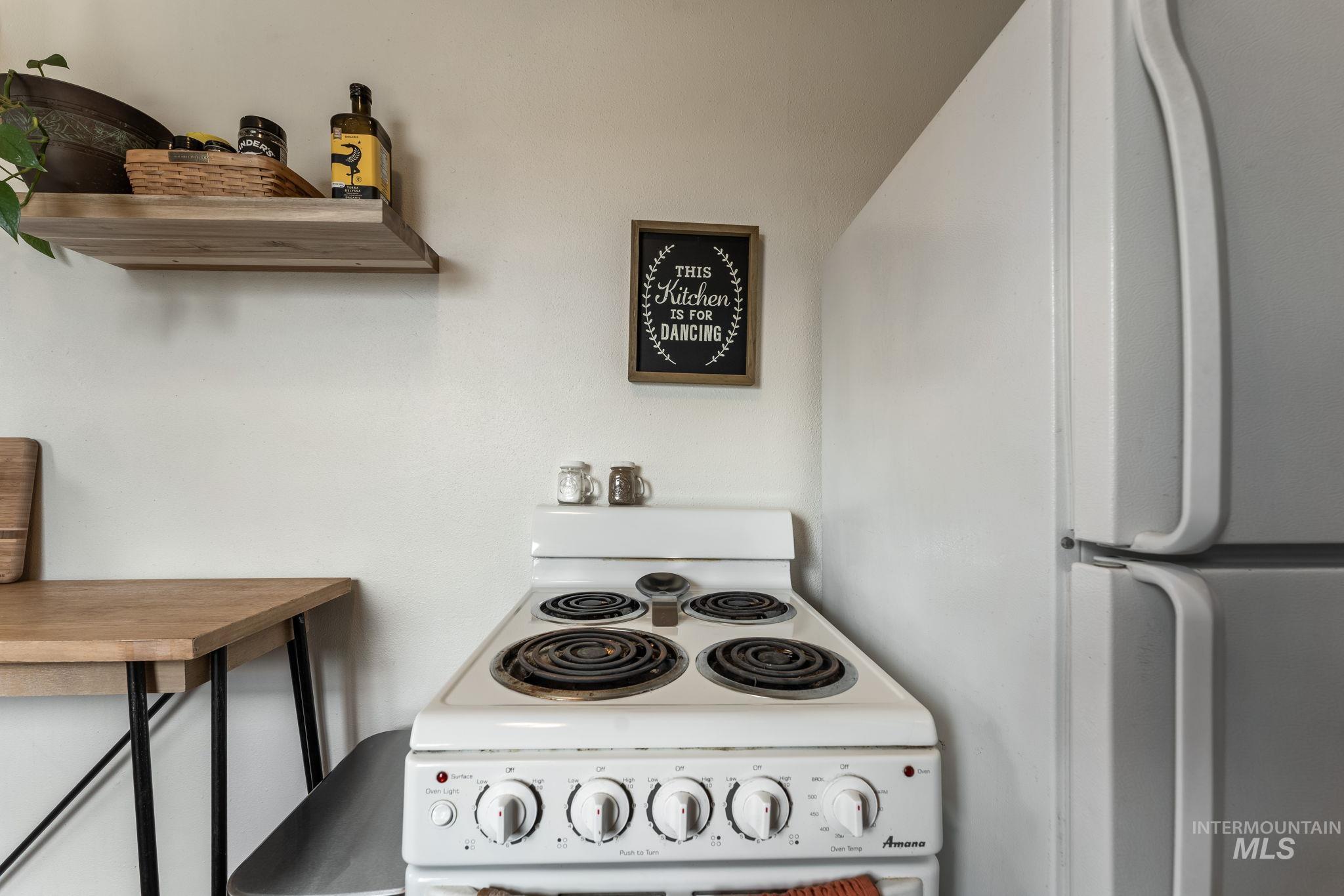 202 6th Street, Filer, Idaho 83328, 1 Bedroom, 1 Bathroom, Residential For Sale, Price $187,500,MLS 98980649