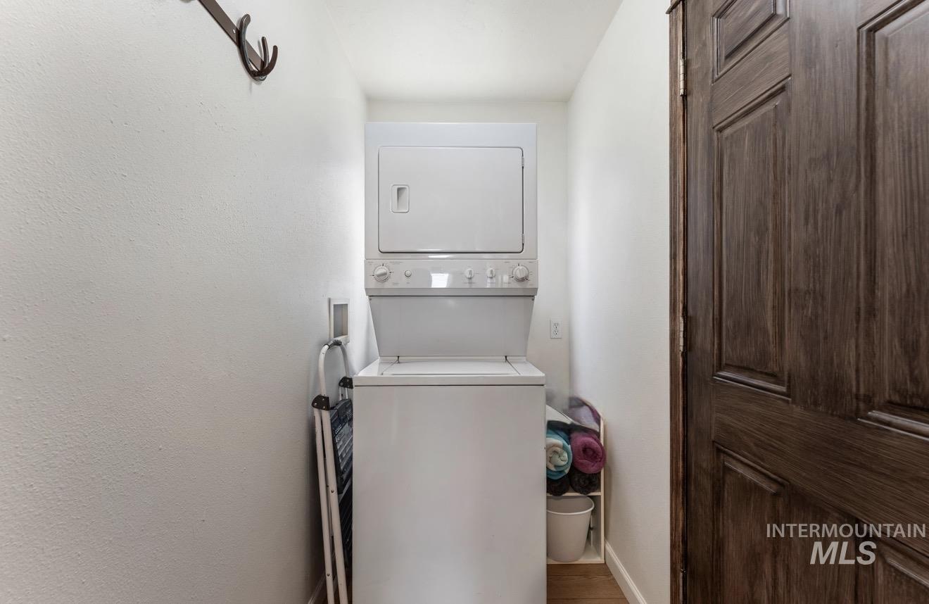 202 6th Street, Filer, Idaho 83328, 1 Bedroom, 1 Bathroom, Residential For Sale, Price $187,500,MLS 98980649