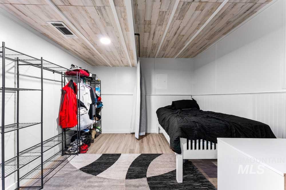 3032 S Chieftain Way, Boise, Idaho 83709, 6 Bedrooms, 3 Bathrooms, Residential For Sale, Price $634,990, 98980650