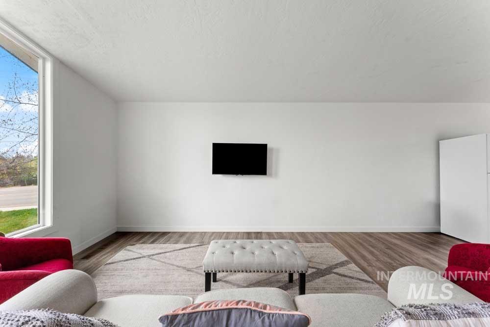 3032 S Chieftain Way, Boise, Idaho 83709, 6 Bedrooms, 3 Bathrooms, Residential For Sale, Price $634,990, 98980650