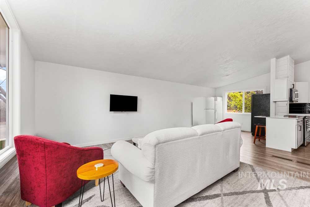 3032 S Chieftain Way, Boise, Idaho 83709, 6 Bedrooms, 3 Bathrooms, Residential For Sale, Price $634,990, 98980650