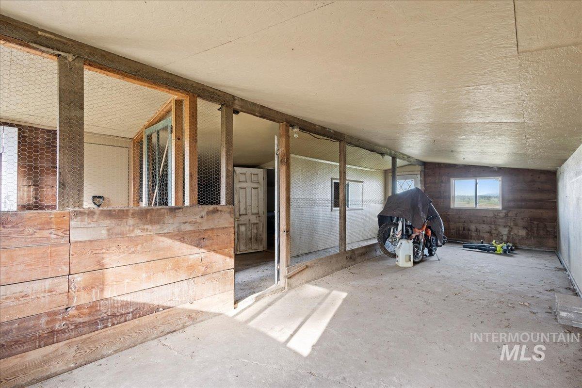 19454 Idaho Road, Worley, Idaho 83876, 2 Bedrooms, 1 Bathroom, Residential For Sale, Price $629,000, 98980652