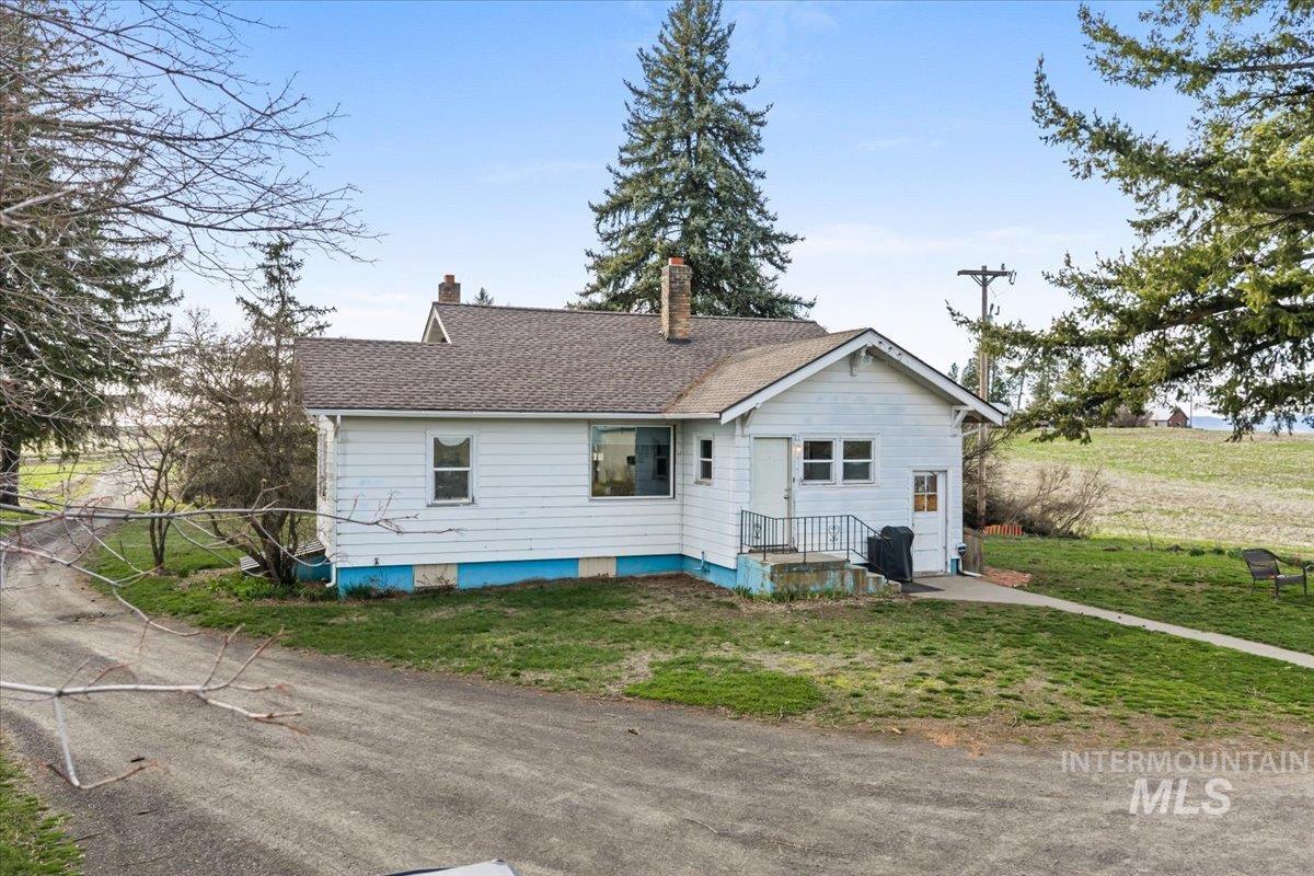 19454 Idaho Road, Worley, Idaho 83876, 2 Bedrooms, 1 Bathroom, Residential For Sale, Price $629,000, 98980652