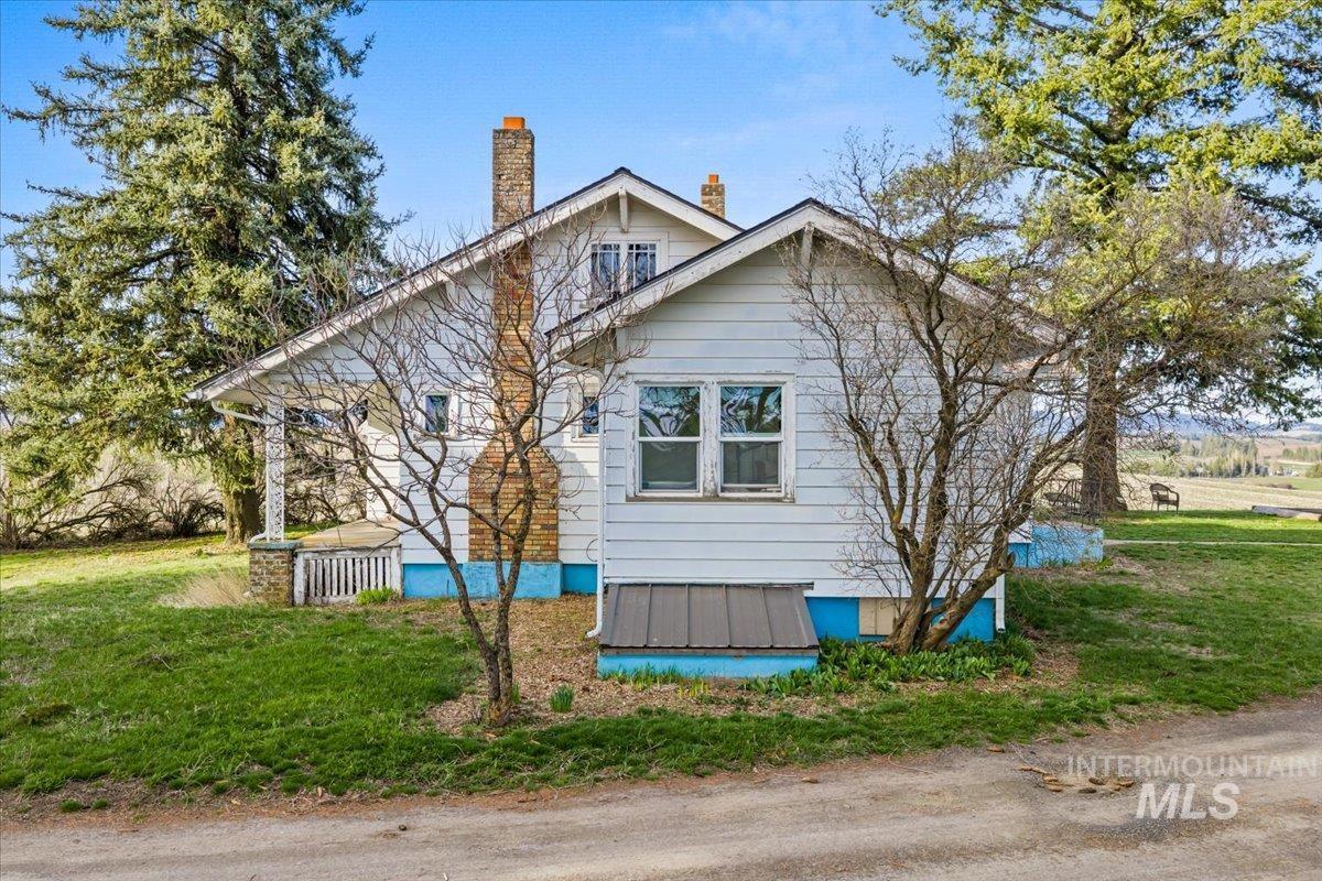 19454 Idaho Road, Worley, Idaho 83876, 2 Bedrooms, 1 Bathroom, Residential For Sale, Price $629,000, 98980652