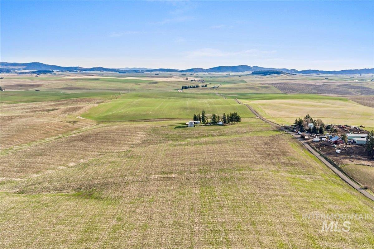 19454 Idaho Road, Worley, Idaho 83876, 2 Bedrooms, 1 Bathroom, Residential For Sale, Price $629,000, 98980652