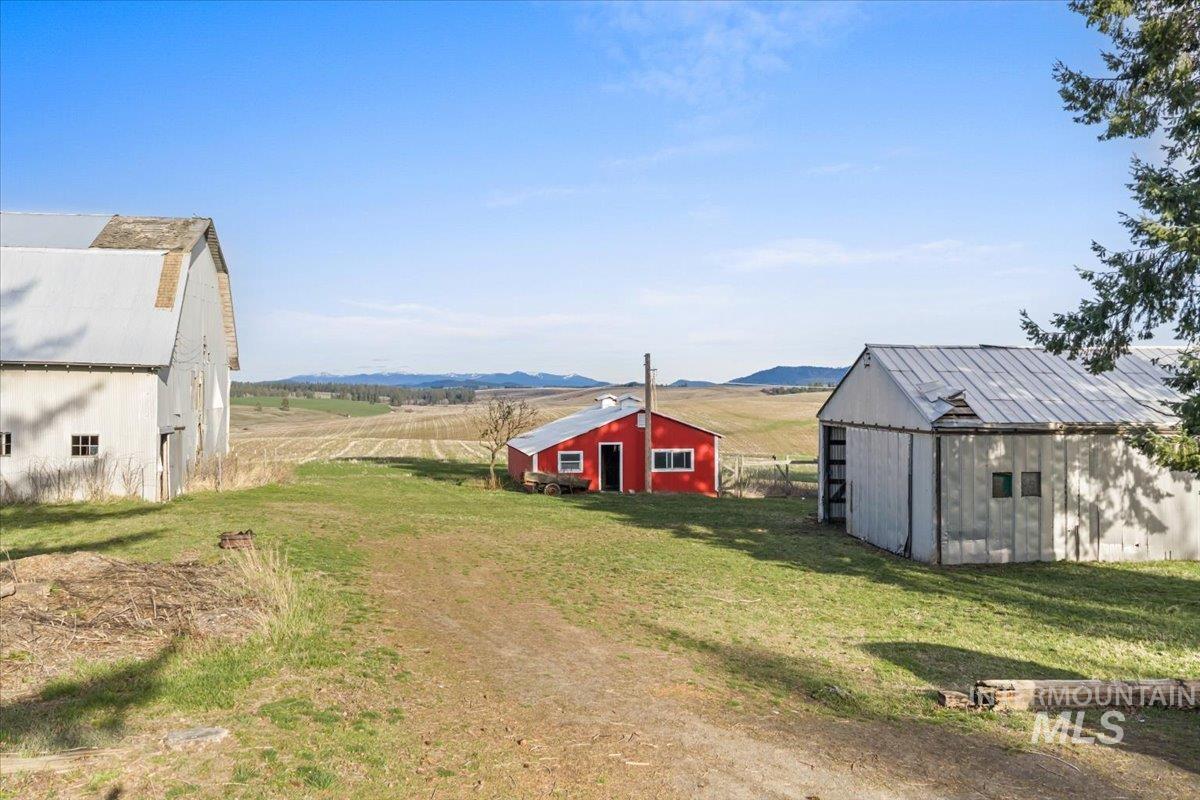 19454 Idaho Road, Worley, Idaho 83876, 2 Bedrooms, 1 Bathroom, Residential For Sale, Price $629,000, 98980652