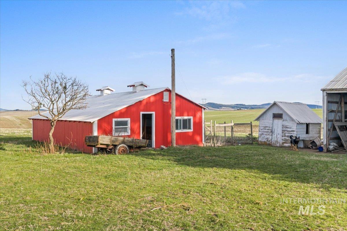 19454 Idaho Road, Worley, Idaho 83876, 2 Bedrooms, 1 Bathroom, Residential For Sale, Price $629,000, 98980652