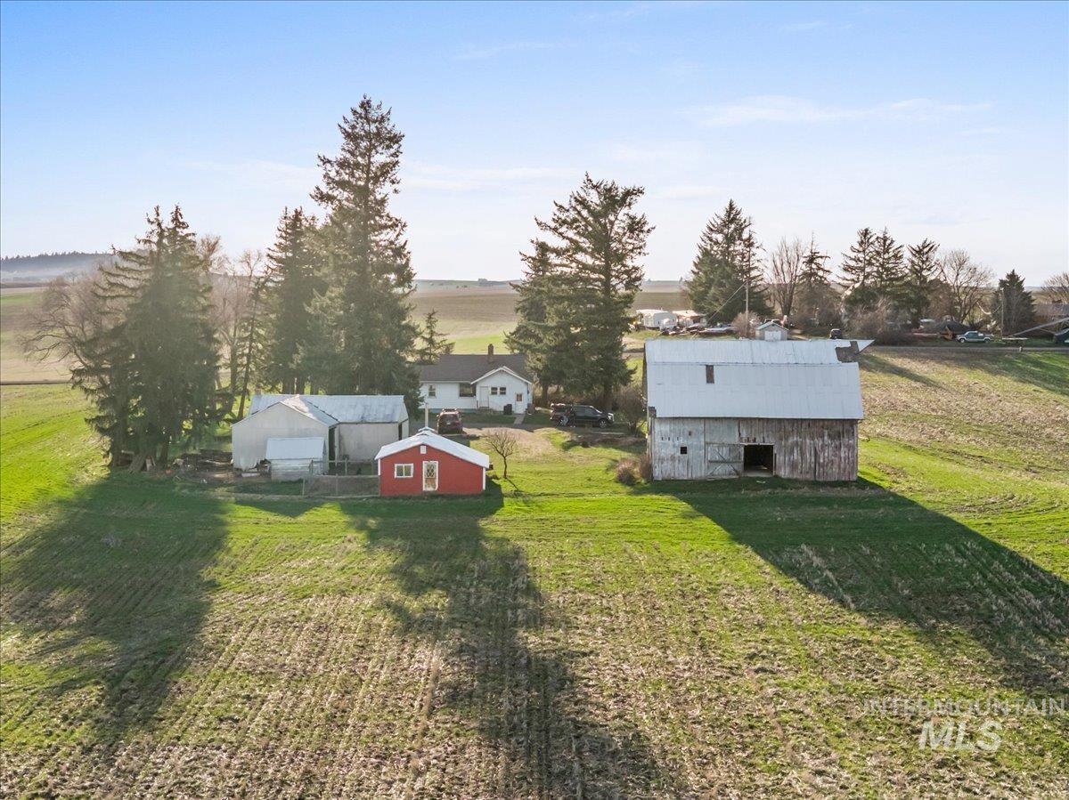 19454 Idaho Road, Worley, Idaho 83876, 2 Bedrooms, 1 Bathroom, Residential For Sale, Price $629,000, 98980652