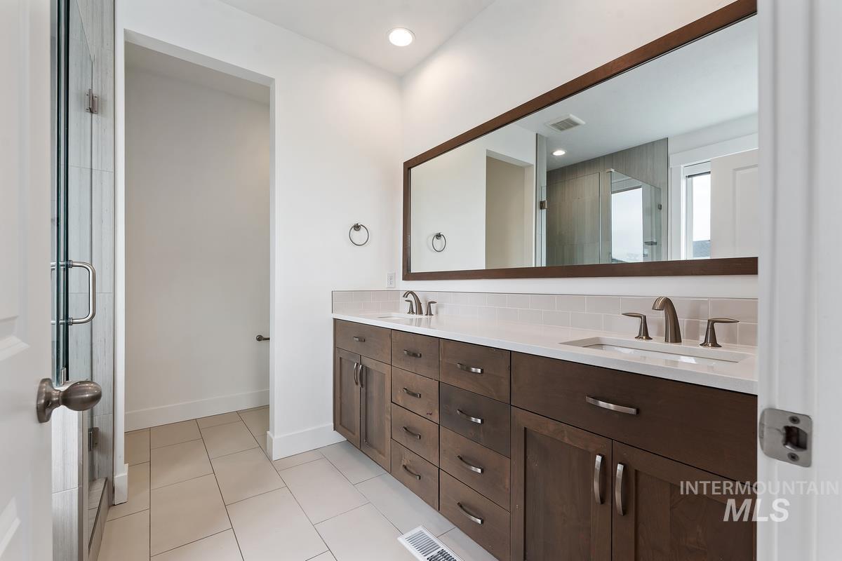 12541 W Shortcreek St., Star, Idaho 83669, 3 Bedrooms, 2 Bathrooms, Residential For Sale, Price $485,000, 98980654