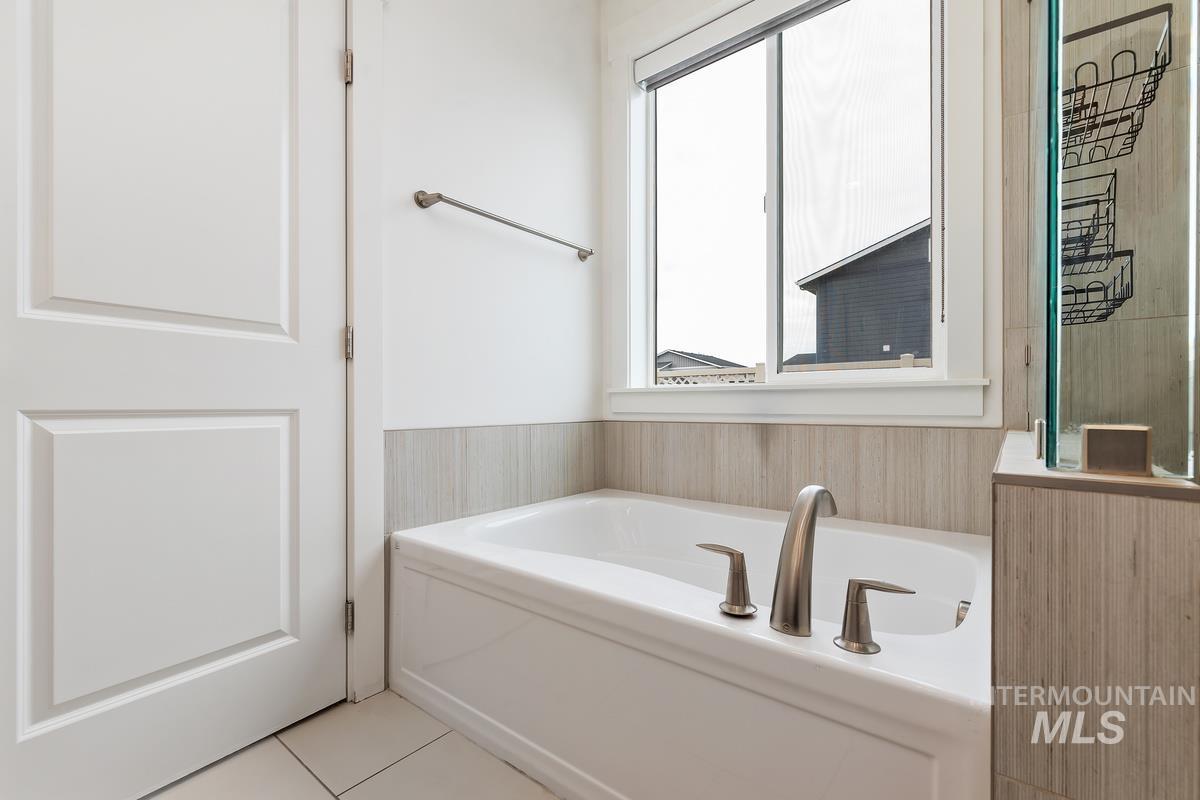 12541 W Shortcreek St., Star, Idaho 83669, 3 Bedrooms, 2 Bathrooms, Residential For Sale, Price $485,000, 98980654