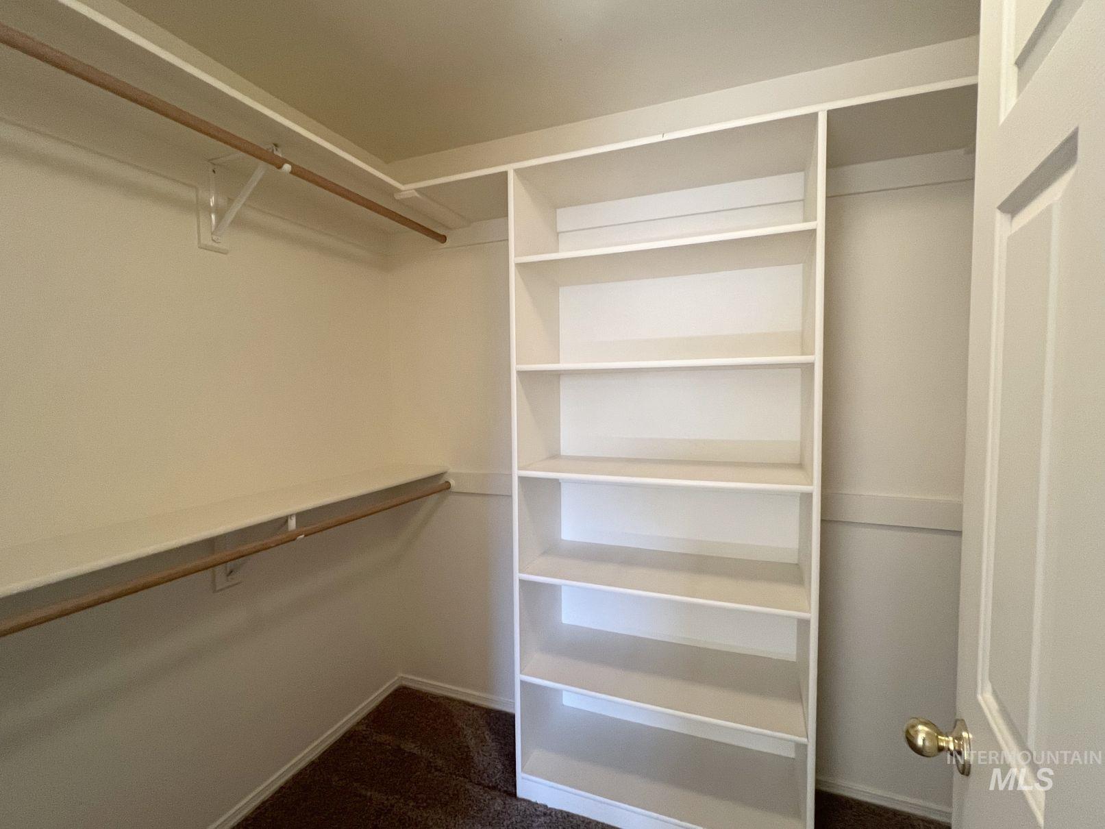 329 W Ave J, Jerome, Idaho 83338, 3 Bedrooms, 2 Bathrooms, Residential For Sale, Price $329,900, 98980657