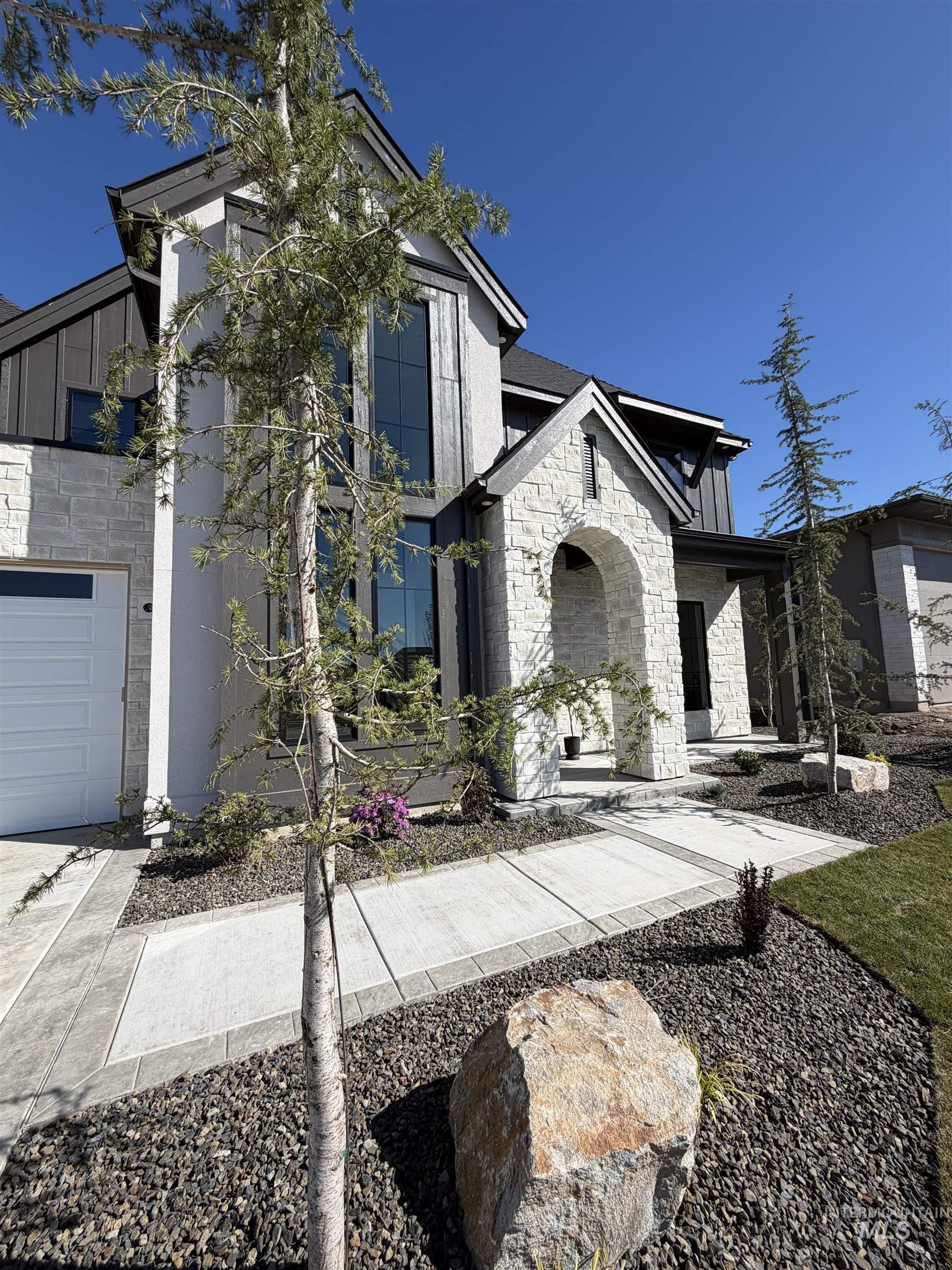 4930 W Braveheart, Eagle, Idaho 83616, 3 Bedrooms, 4 Bathrooms, Residential For Sale, Price $1,995,000,MLS 98980660