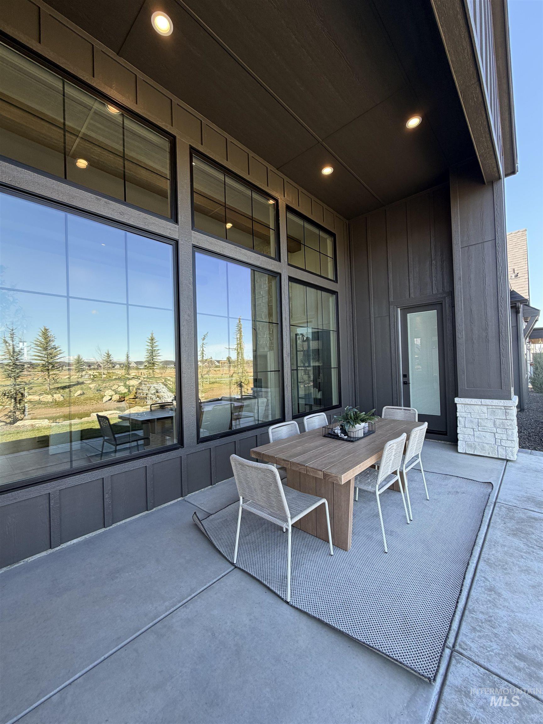 4930 W Braveheart, Eagle, Idaho 83616, 3 Bedrooms, 4 Bathrooms, Residential For Sale, Price $1,995,000,MLS 98980660