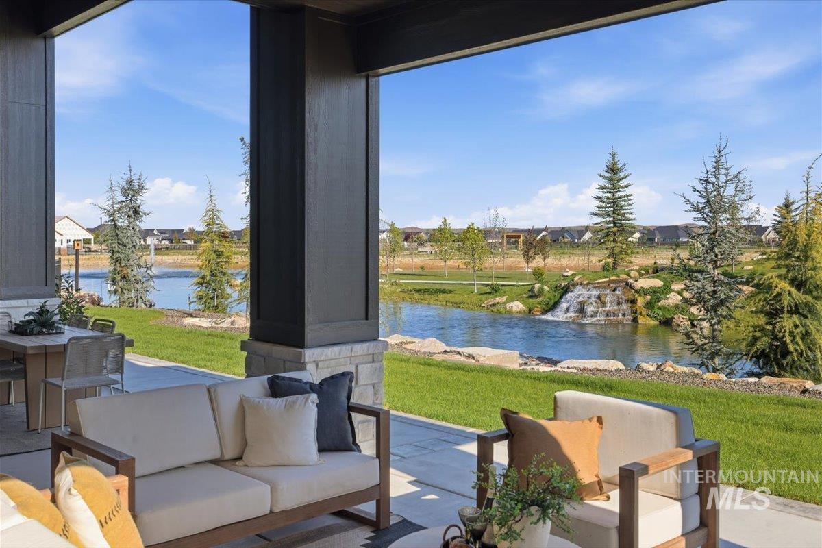 4930 W Braveheart, Eagle, Idaho 83616, 3 Bedrooms, 4 Bathrooms, Residential For Sale, Price $1,895,000,MLS 98980660