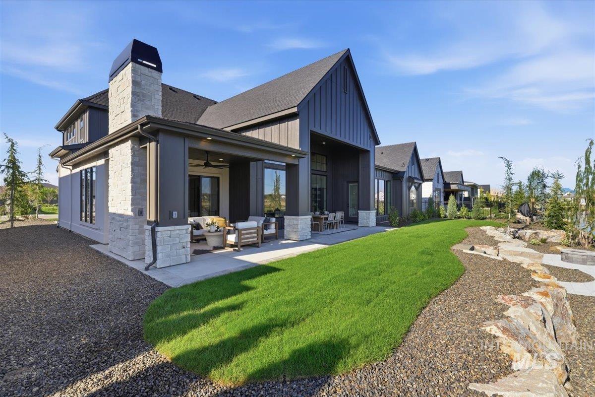 4930 W Braveheart, Eagle, Idaho 83616, 3 Bedrooms, 4 Bathrooms, Residential For Sale, Price $1,895,000,MLS 98980660