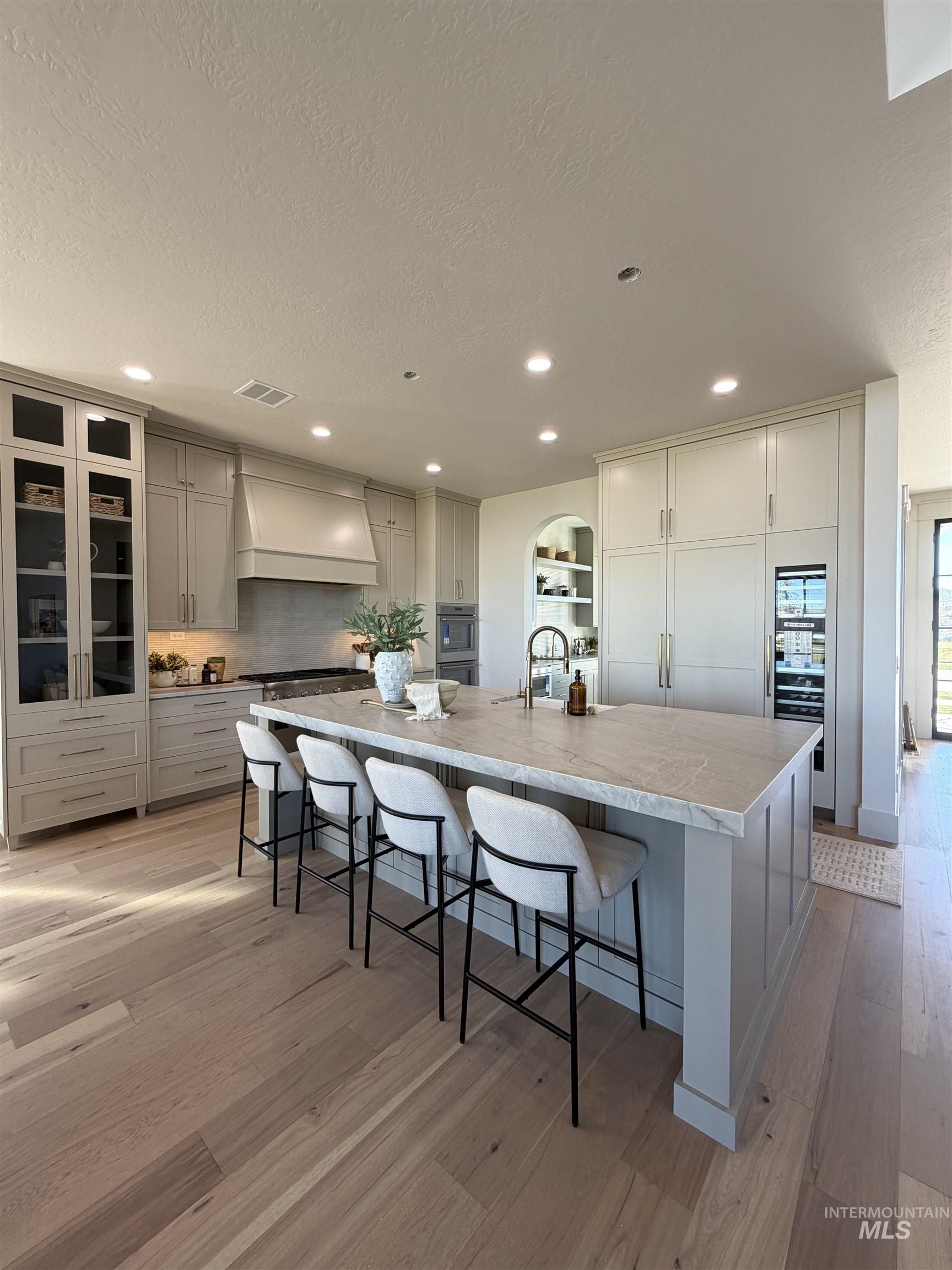 4930 W Braveheart, Eagle, Idaho 83616, 3 Bedrooms, 4 Bathrooms, Residential For Sale, Price $1,995,000,MLS 98980660