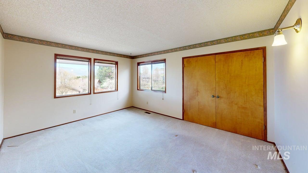 338 W Shiloh Drive, Lewiston, Idaho 83501, 4 Bedrooms, 2.5 Bathrooms, Residential For Sale, Price $448,000, 98980662