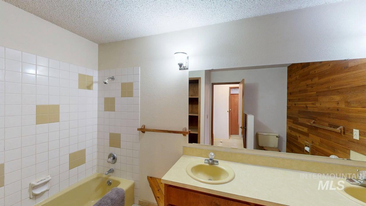 338 W Shiloh Drive, Lewiston, Idaho 83501, 4 Bedrooms, 2.5 Bathrooms, Residential For Sale, Price $448,000, 98980662