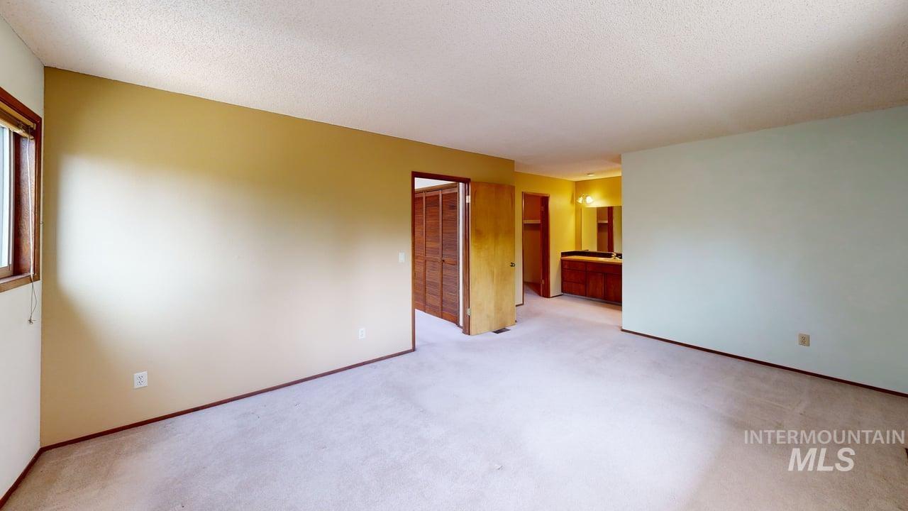 338 W Shiloh Drive, Lewiston, Idaho 83501, 4 Bedrooms, 2.5 Bathrooms, Residential For Sale, Price $448,000, 98980662