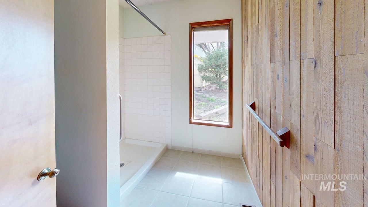 338 W Shiloh Drive, Lewiston, Idaho 83501, 4 Bedrooms, 2.5 Bathrooms, Residential For Sale, Price $448,000, 98980662