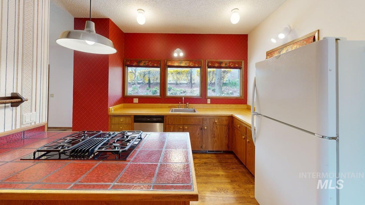 338 W Shiloh Drive, Lewiston, Idaho 83501, 4 Bedrooms, 2.5 Bathrooms, Residential For Sale, Price $448,000, 98980662