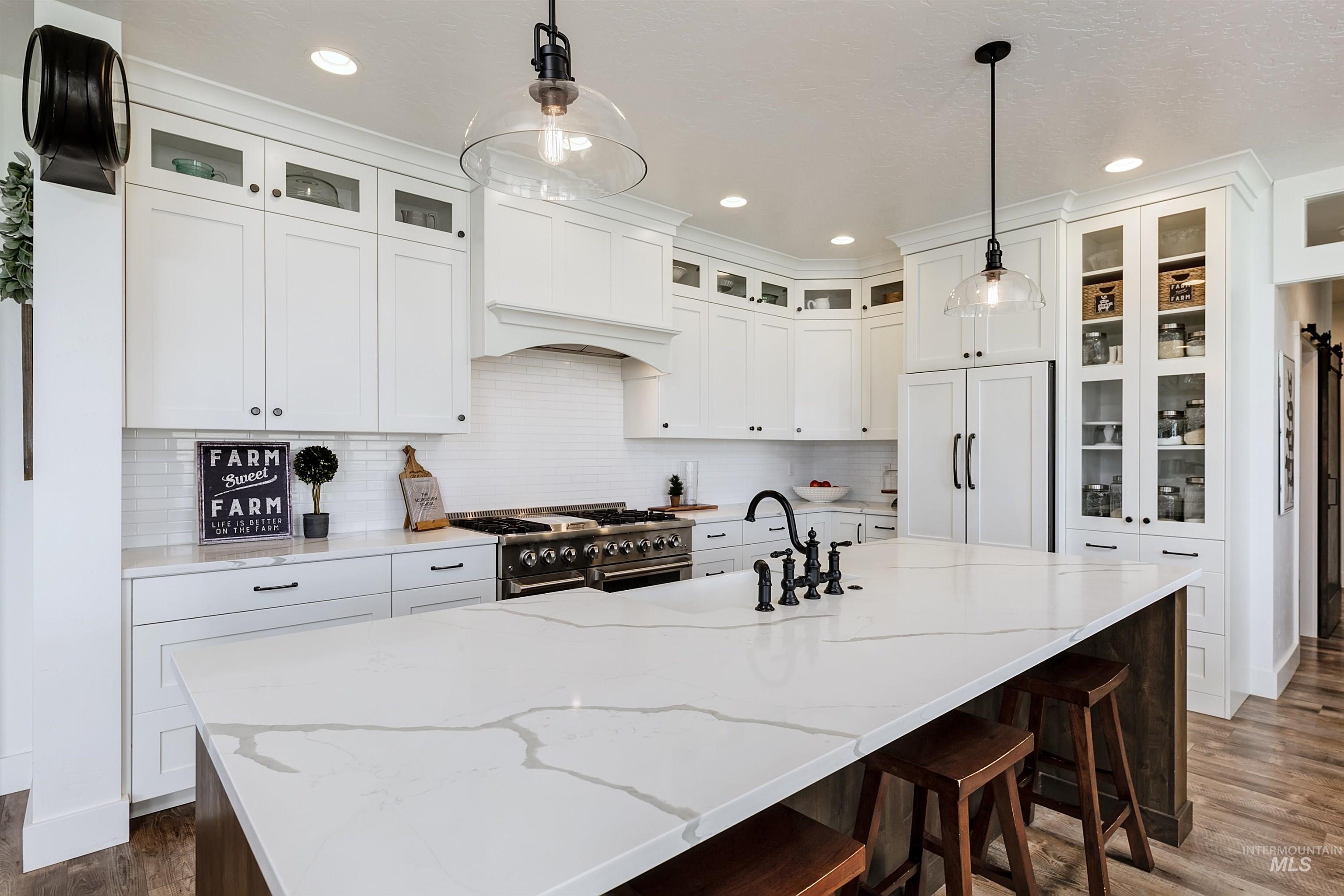 1800 Buttercup Lane, Emmett, Idaho 83617, 4 Bedrooms, 2.5 Bathrooms, Residential For Sale, Price $1,699,000,MLS 98980666