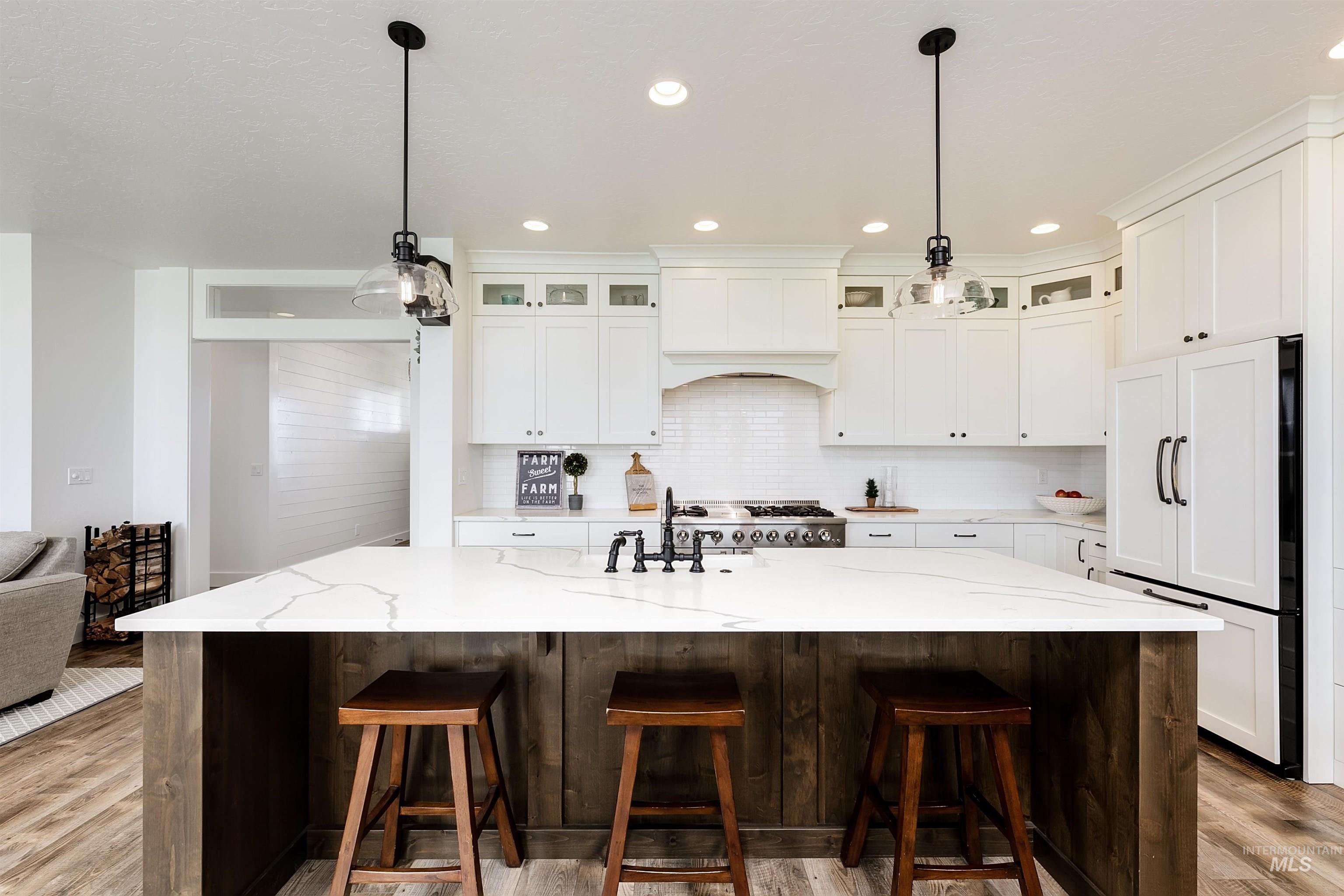 1800 Buttercup Lane, Emmett, Idaho 83617, 4 Bedrooms, 2.5 Bathrooms, Residential For Sale, Price $1,699,000,MLS 98980666