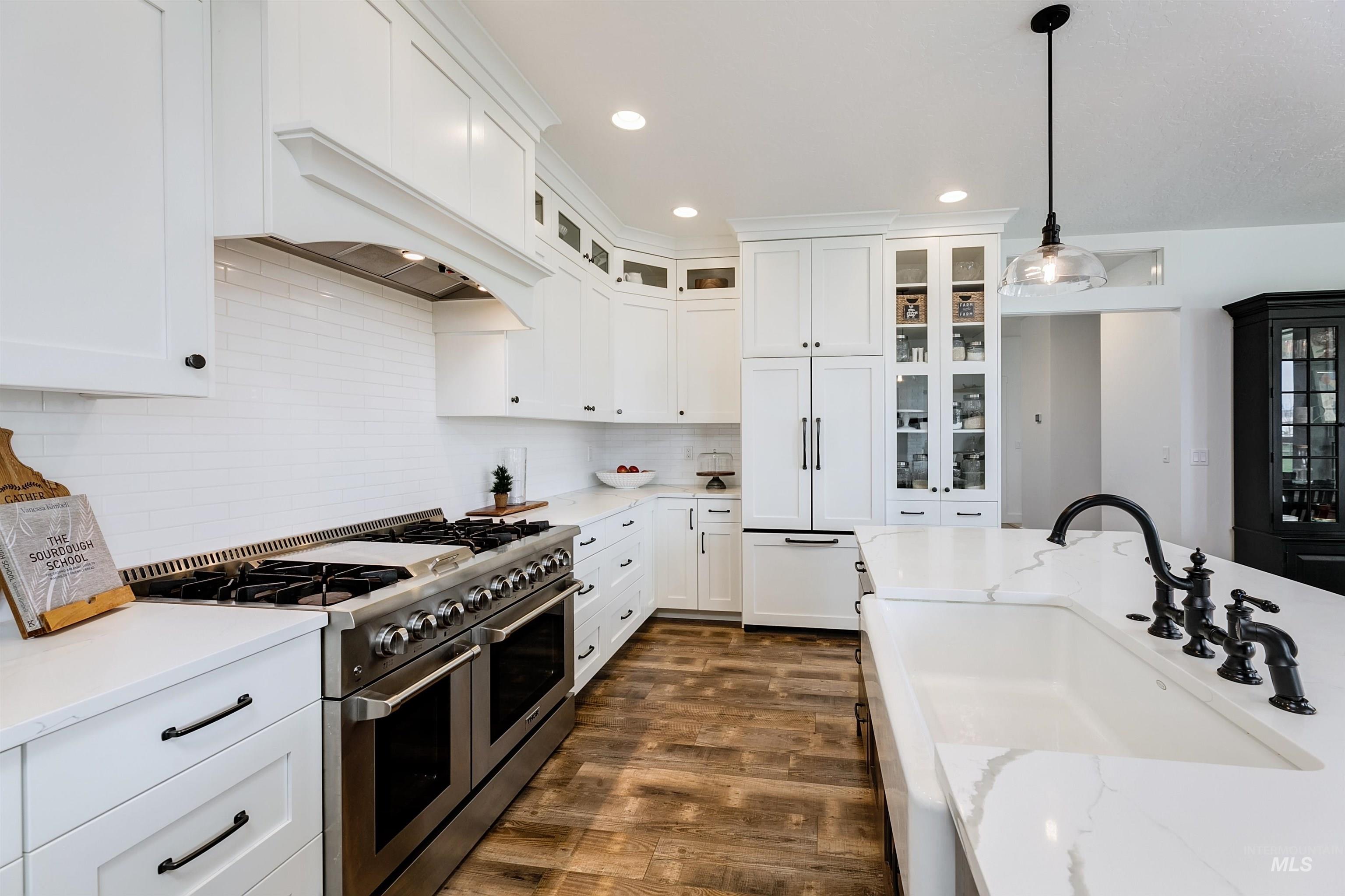 1800 Buttercup Lane, Emmett, Idaho 83617, 4 Bedrooms, 2.5 Bathrooms, Residential For Sale, Price $1,699,000,MLS 98980666