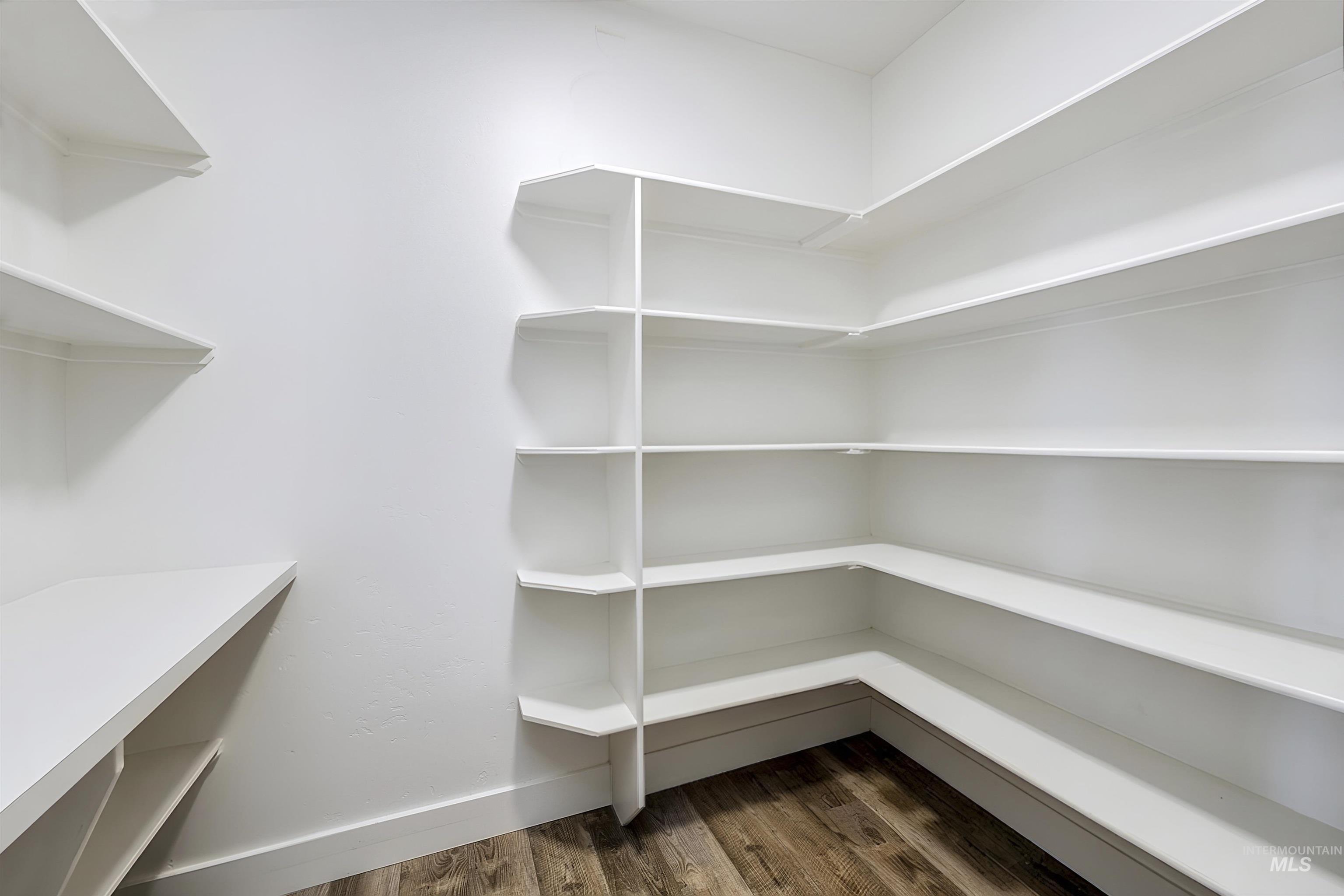 1800 Buttercup Lane, Emmett, Idaho 83617, 4 Bedrooms, 2.5 Bathrooms, Residential For Sale, Price $1,699,000,MLS 98980666