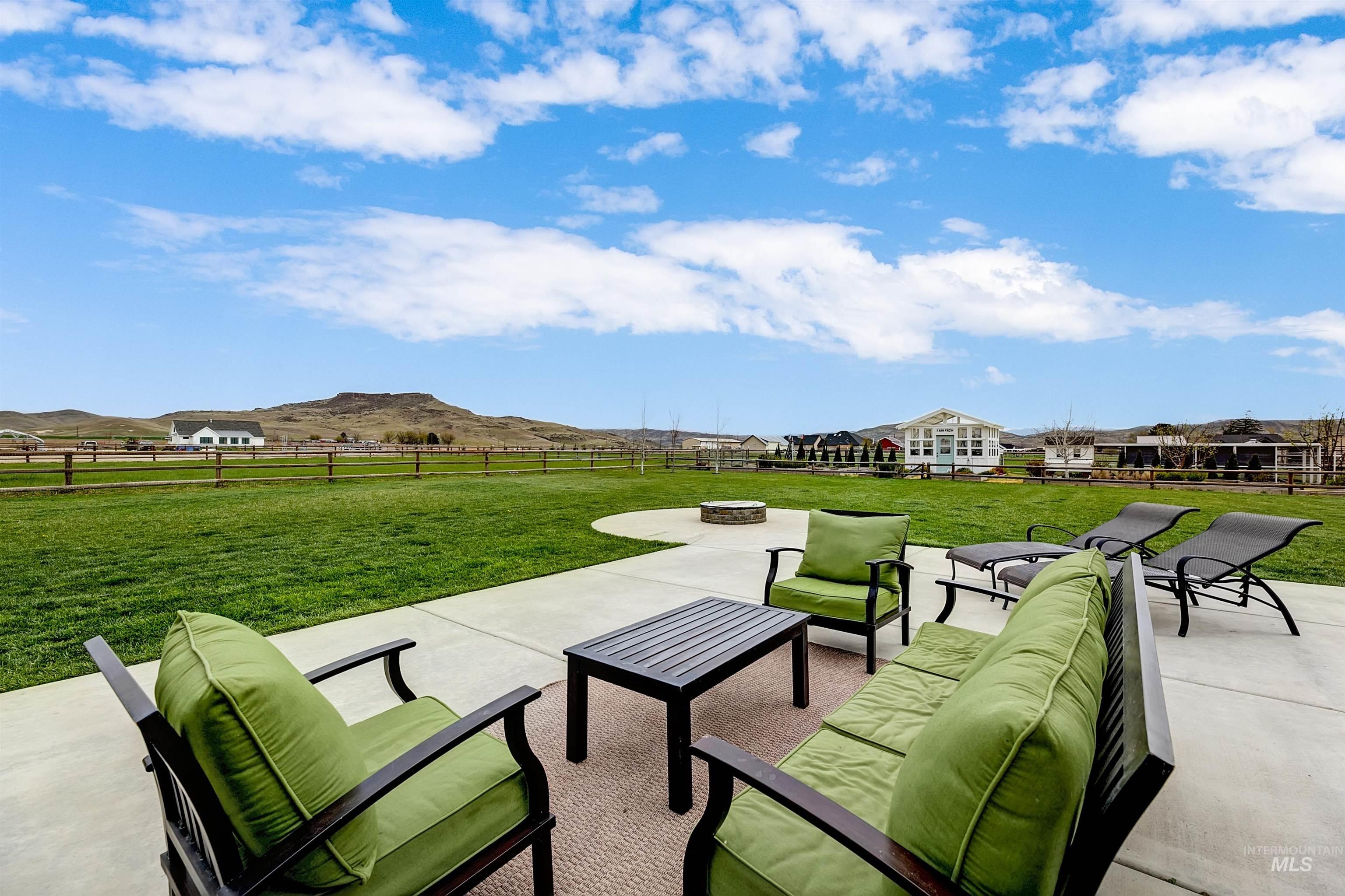 1800 Buttercup Lane, Emmett, Idaho 83617, 4 Bedrooms, 2.5 Bathrooms, Residential For Sale, Price $1,699,000,MLS 98980666