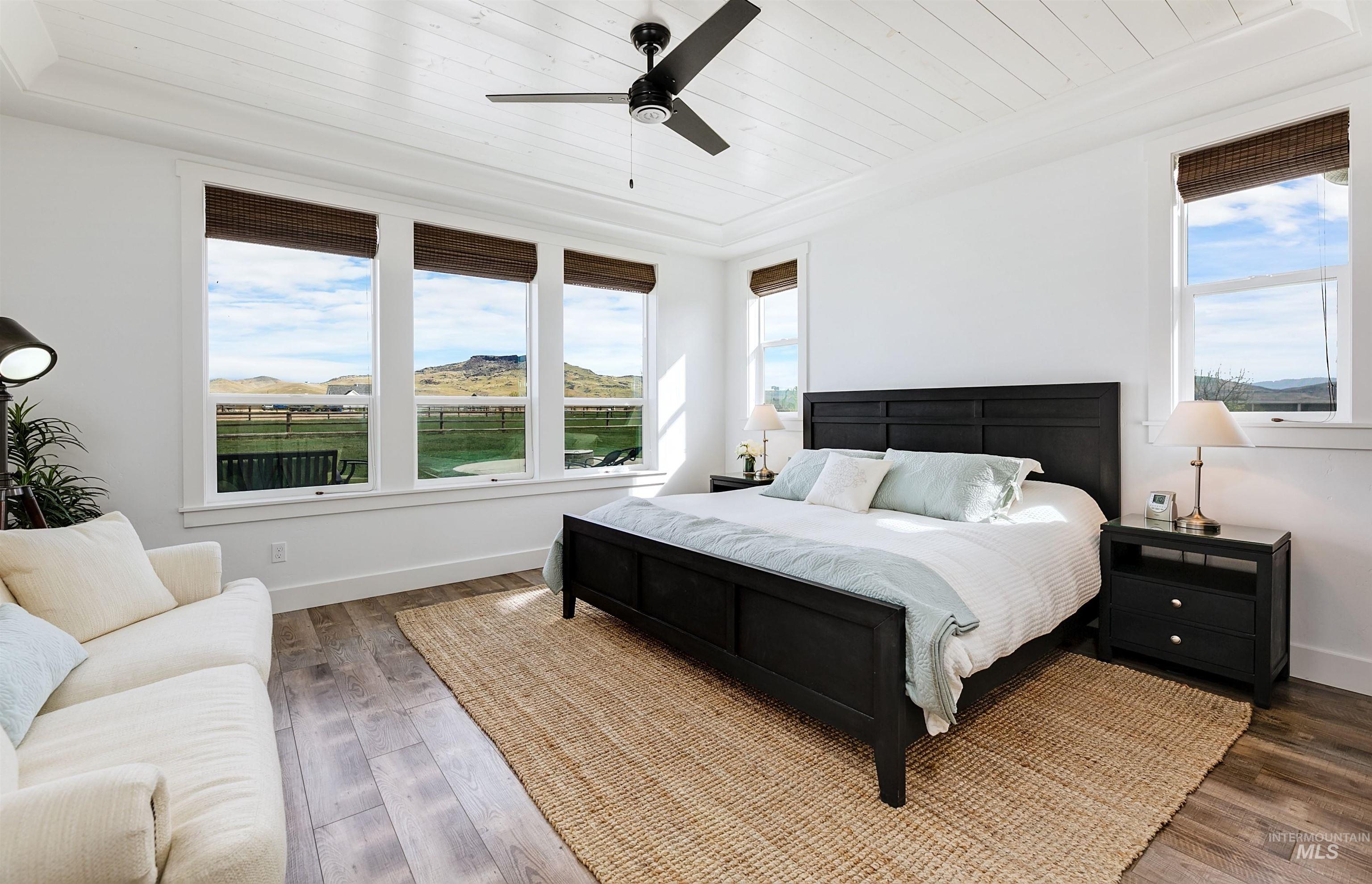 1800 Buttercup Lane, Emmett, Idaho 83617, 4 Bedrooms, 2.5 Bathrooms, Residential For Sale, Price $1,699,000,MLS 98980666